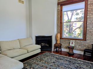 4252 N Spaulding Ave #B2, Chicago, IL 60618