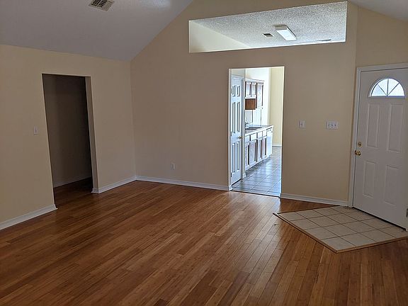 4th image of 19418 Northridge Dr