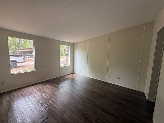 4th image of 110 Burks Ln