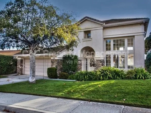 21905 Azure Crest Ct, Salinas, CA 93908