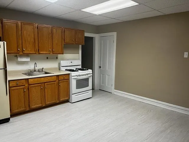 Kitchen 2