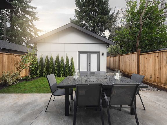 5th image of 2637 W 12th Ave #2
