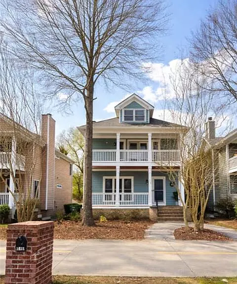 1032 Lena St NW — Photo 1