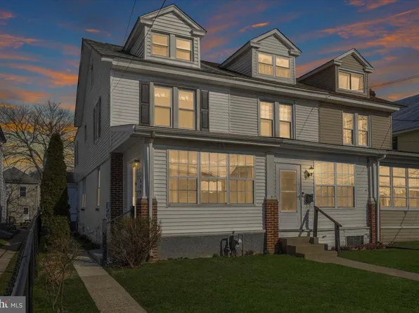 1639 Ward St, Linwood, PA 19061