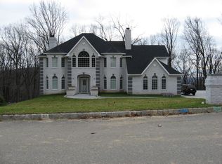 75 Gatheringhill Ct, Morris Plains, NJ 07950