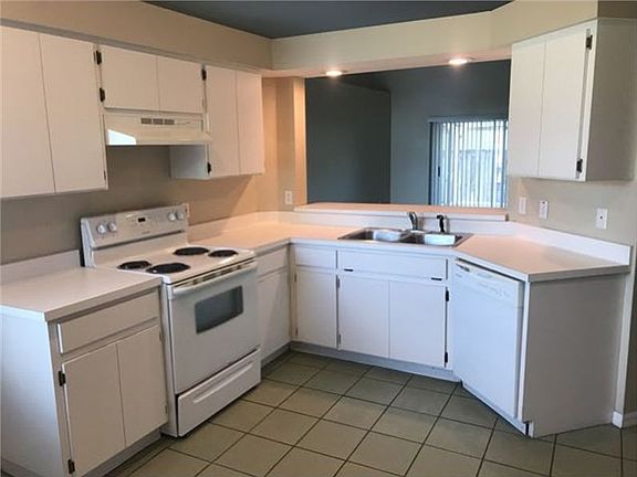 2nd image of 1055 Malletwood Dr