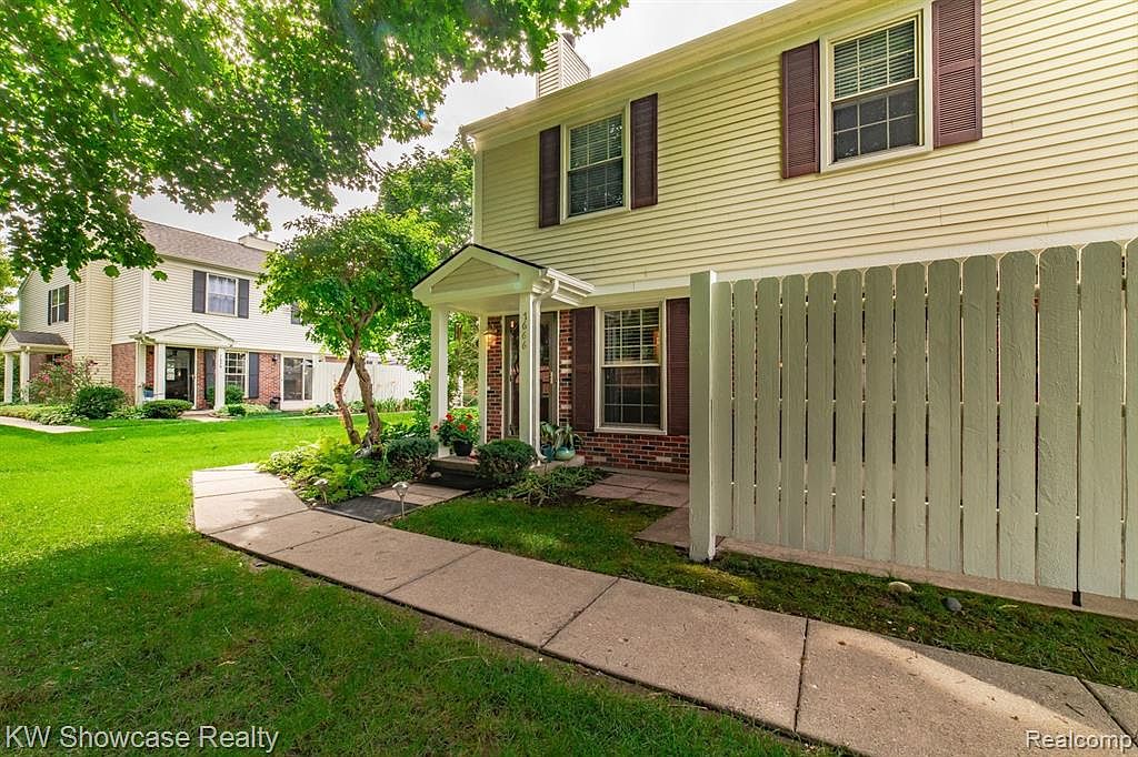 7666 Woodview Dr, Waterford, MI 48327 Zillow