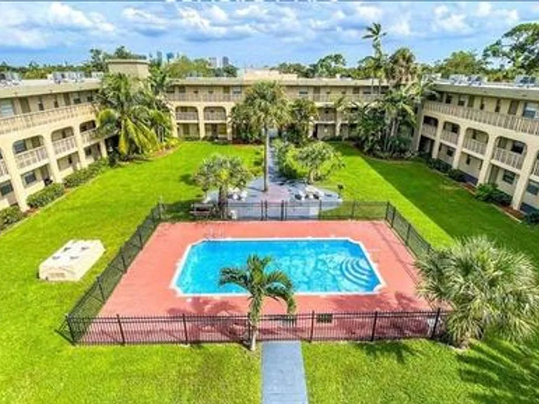 Riverside Manor/N'ice Apartments - 889 Riverside Drive, Ft. Lauderdale, FL 33312 — Photo 50