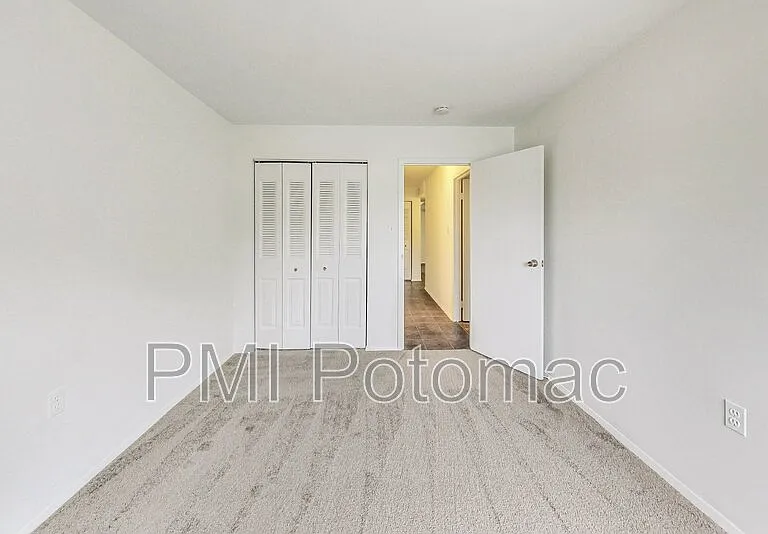 18600 Walkers Choice Rd #1 — Photo 23