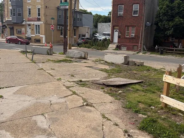 2425 Ridge Ave, Philadelphia, PA 19121