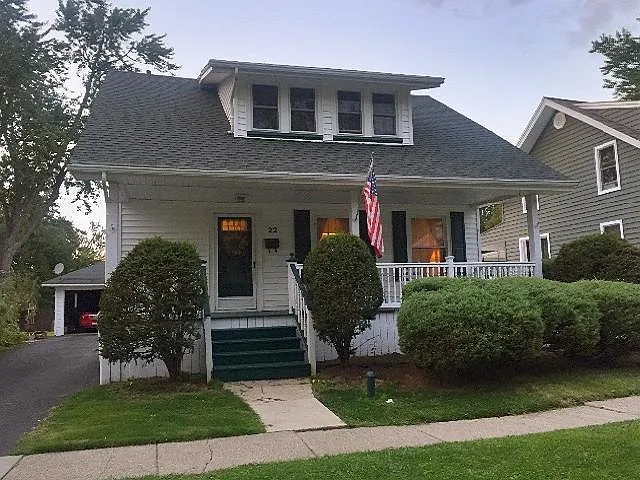 22 W Green St photo 1