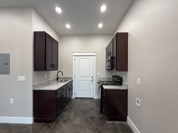 2110 Case St #A1, Batesville, AR 72501