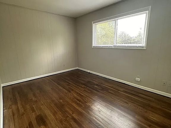 5th image of 3765 Clearwater Dr