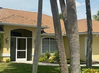 494 Lake Of The Woods Dr, Venice, FL 34293