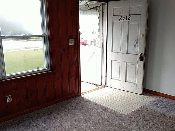 3rd image of 2312 Longfellow St