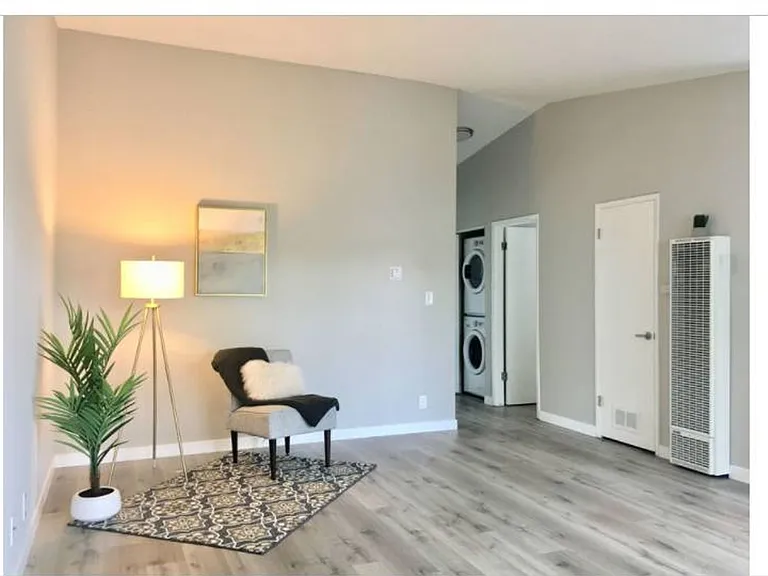 38891 Fremont Blvd — Photo 1