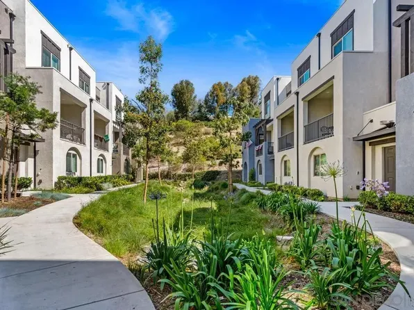 2445 Verano Way, Vista, CA 92081