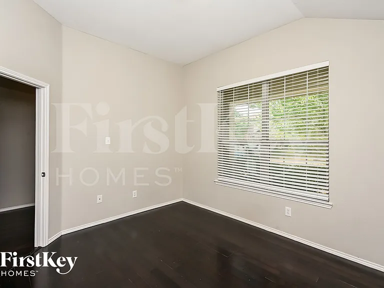 10408 Bradshaw Dr — Photo 10