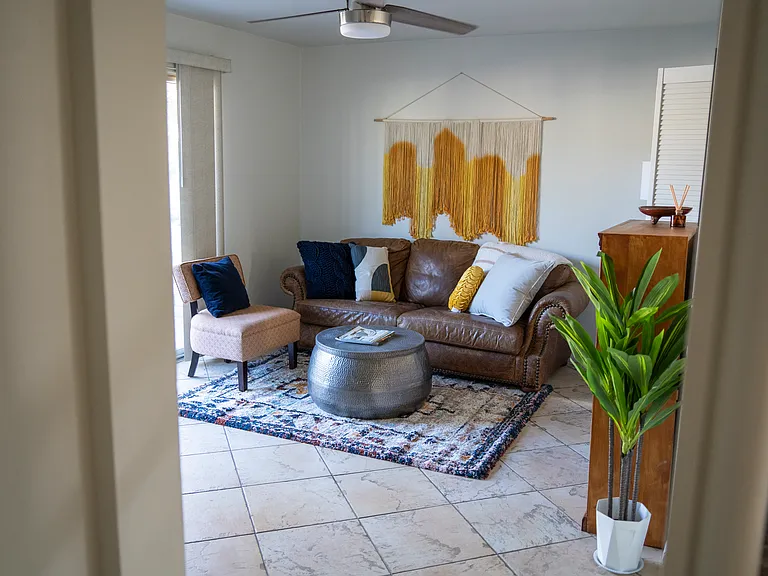 152 S Randolph Way — Photo 5