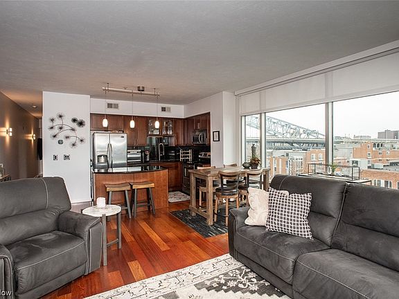 5th image of 1237 Washington Ave APT 1112