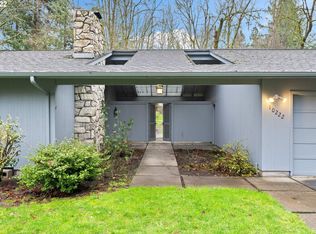 10222 S Terwilliger Pl, Portland, OR 97219