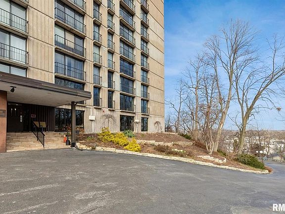 2nd image of 1800 7th St APT 10B