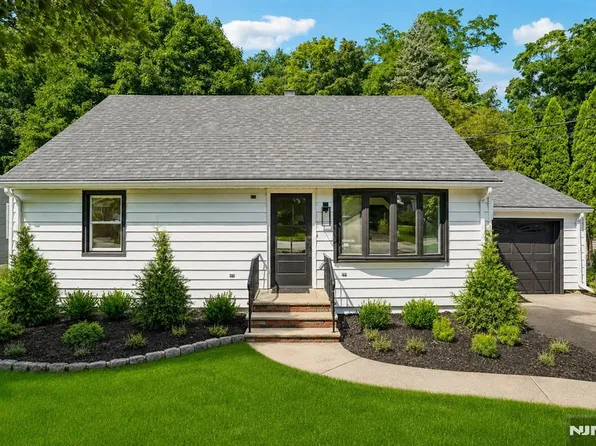 509 Ramapo Valley Rd, Oakland, NJ 07436