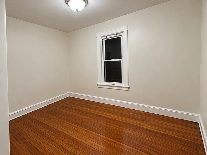 3 bed, 1043 sqft, $2,200 — Photo 3