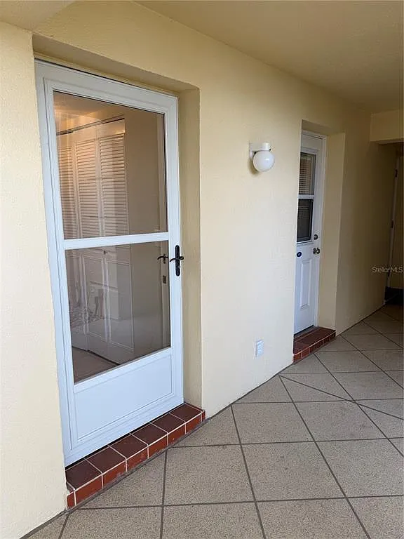 1 bed, 1.0 bath, 689 sqft, $2,500 — Photo 2