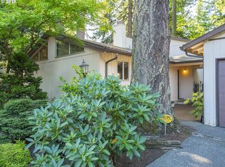 17340 NE Irving St, Portland, OR 97230