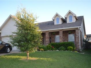 804 Rio Bravo Dr, Haslet, TX 76052