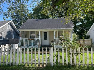 909 Lenore Ave, Lansing, MI 48910