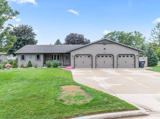 1061 Patrick Ct, Neenah, WI 54956