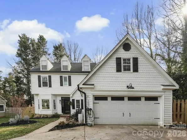 153 Ashford Hollow Ln, Mooresville, NC 28117