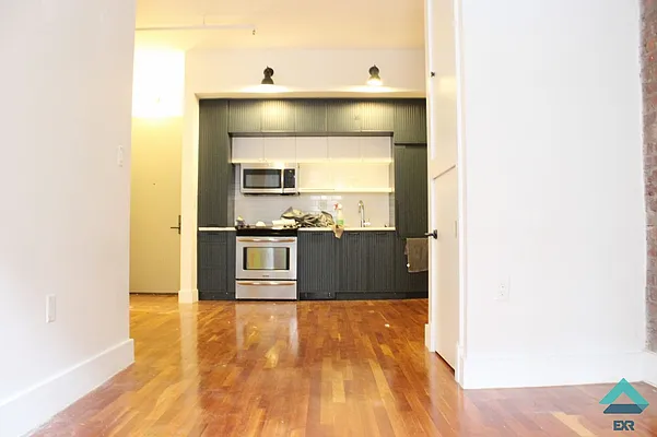 Rented by EXR | media 56