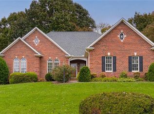 1025 Glen Day Dr, Clemmons, NC 27012