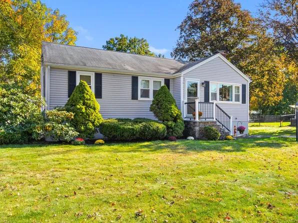 15 Carson Rd, Woburn, MA 01801