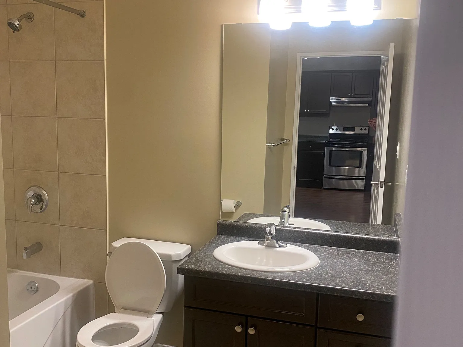 Juliana Place I Apartments — Photo 4