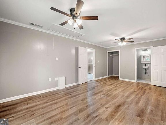 2nd image of 128 Alexander Ct