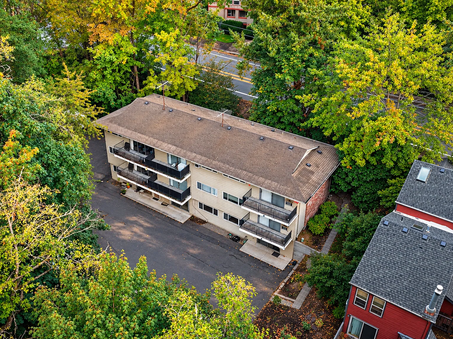Hillsdale Eight — Photo 2