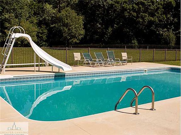 3rd image of 2840 Dellridge Dr