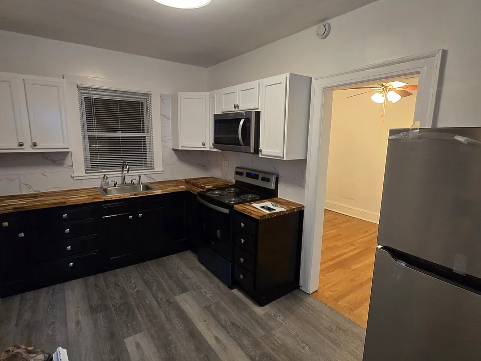 12 Sharaf St #4