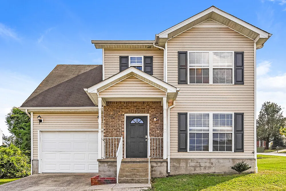 3 bed, 2.5 bath, 1316 sqft, $1,980 — Photo 1