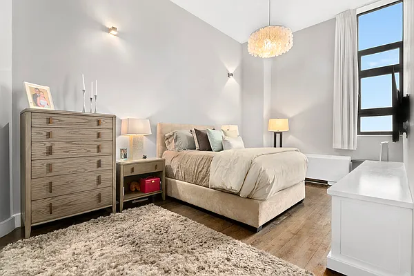 Sold by Compass | media 10