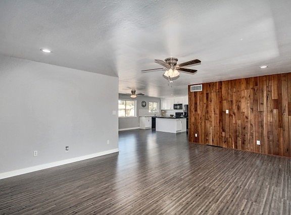 2nd image of 6739 W Campbell Ave