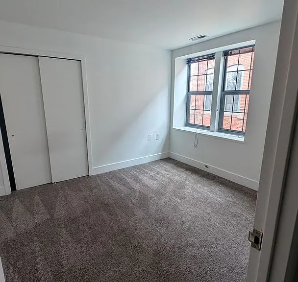 720 Monmouth St — Photo 21
