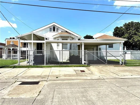 612 1st Ave, Harvey, LA 70058