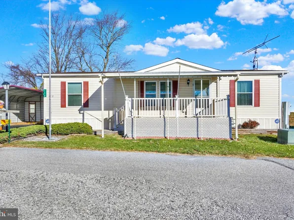 112 W Abington Cir, Stewartstown, PA 17363