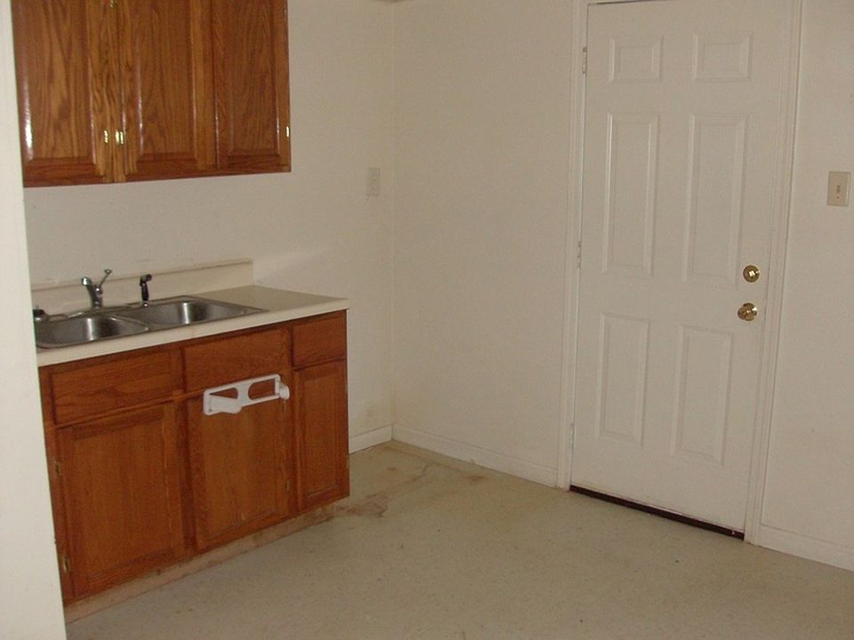 2nd image of 2106 Medford Ave
