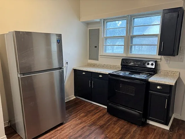 1010 Angel St #B — Photo 5